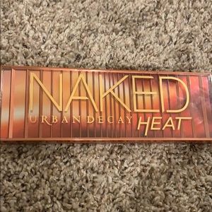 Urban Decay Naked Heat Palette